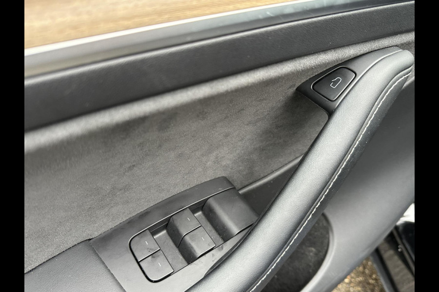 Tesla Model Y Long Range AWD 75 kWh SOH 95% | AUTOPILOT|  VOLLEDIGE TESLA GARANTIE T/M 08/2026 OF 80.000KM| DE HOOGVOLTACCU EN AANDRIJFLIJN TOT 2030 of 192.000KM | 20 INCH!|