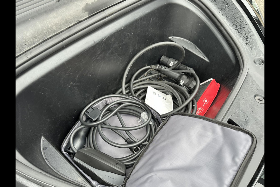 Tesla Model Y Long Range AWD 75 kWh SOH 95% | AUTOPILOT|  VOLLEDIGE TESLA GARANTIE T/M 08/2026 OF 80.000KM| DE HOOGVOLTACCU EN AANDRIJFLIJN TOT 2030 of 192.000KM | 20 INCH!|