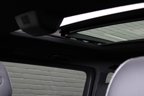 Mercedes-Benz V-Klasse 300d / DC / AMG / Luchtvering / Panorama / 360 Cam / 2x Elec Schuifd / Burmester / Vol Opties / NIEUW!!