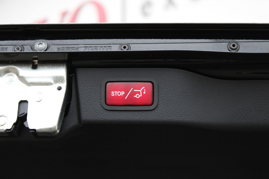 Mercedes-Benz V-Klasse 300d / DC / AMG / Luchtvering / Panorama / 360 Cam / 2x Elec Schuifd / Burmester / Vol Opties / NIEUW!!