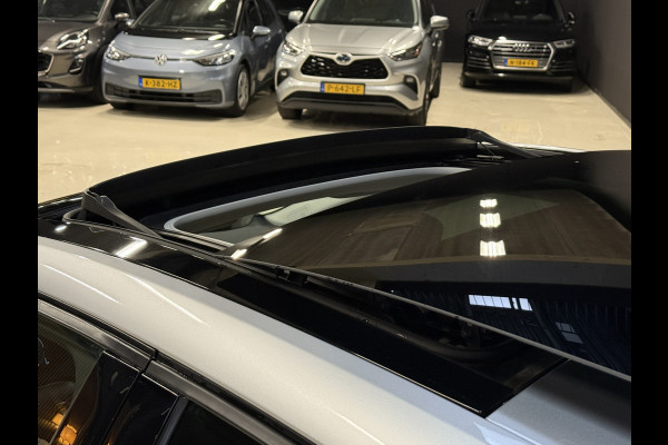 Renault Captur 1.6 E-Tech Plug-in Hybrid 160 Initiale Paris | 360 Camera | Panoramadak