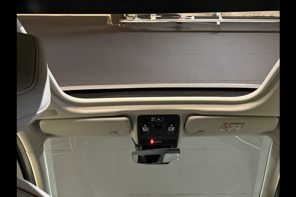 Renault Captur 1.6 E-Tech Plug-in Hybrid 160 Initiale Paris | 360 Camera | Panoramadak