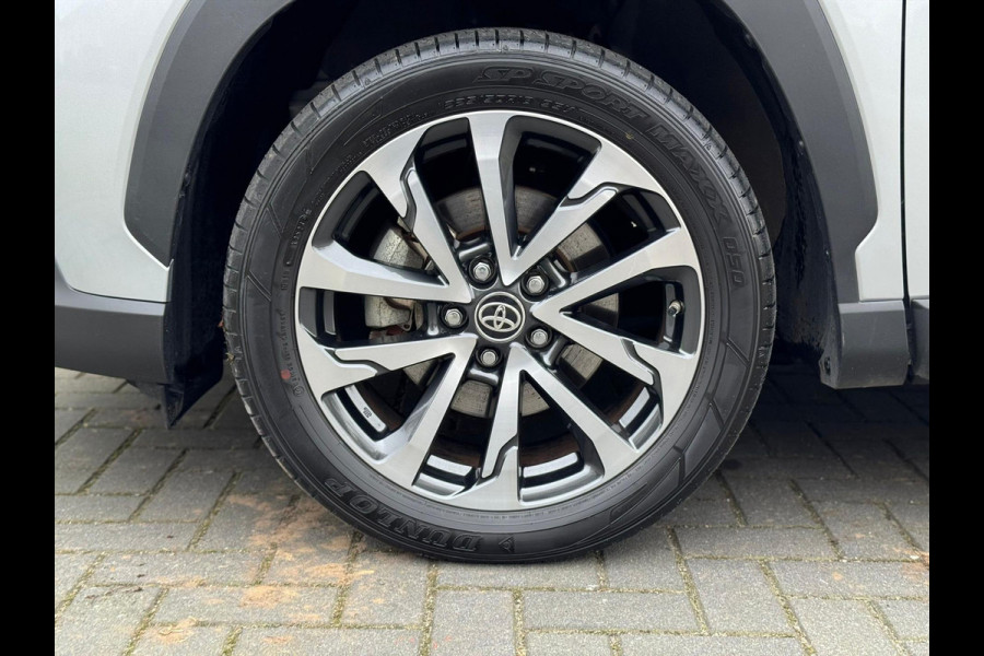 Toyota Corolla Cross 1.8 Hybrid Style | December 2024, Elektrische achterklep, 18 inch, Dodehoekherkenning, Parkeersensoren, Stuurverwarming