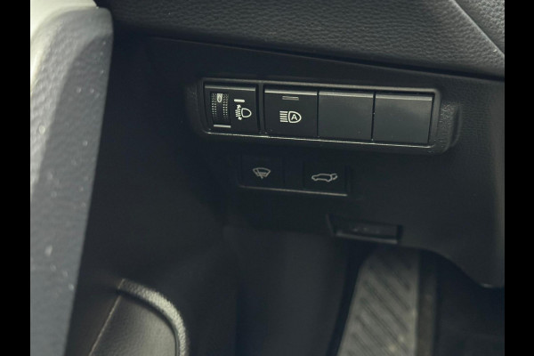 Toyota Corolla Cross 1.8 Hybrid Style | December 2024, Elektrische achterklep, 18 inch, Dodehoekherkenning, Parkeersensoren, Stuurverwarming