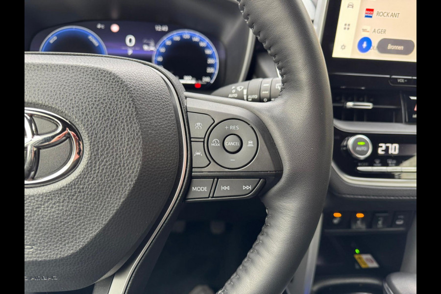 Toyota Corolla Cross 1.8 Hybrid Style | December 2024, Elektrische achterklep, 18 inch, Dodehoekherkenning, Parkeersensoren, Stuurverwarming