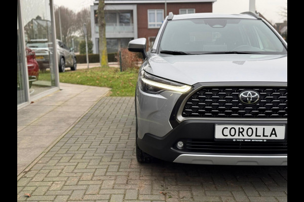 Toyota Corolla Cross 1.8 Hybrid Style | December 2024, Elektrische achterklep, 18 inch, Dodehoekherkenning, Parkeersensoren, Stuurverwarming