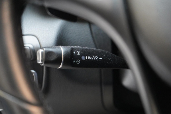 Mercedes-Benz C-Klasse 250 Premium Plus | Panoramadak | Navigatie | Stoelverwarming | Parkeersensoren