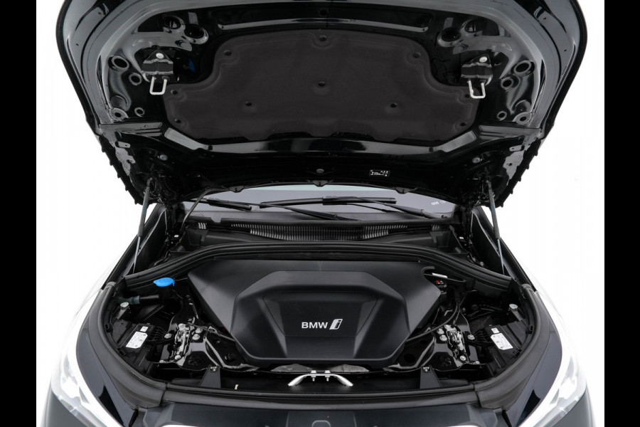 BMW iX1 xDrive30 Launch Edition 67 kWh [ 3-Fase-11kW ] {SOH-100%} (INCL-BTW) Aut. *FULL-LED | DIGI-COCKPIT | DAB+ | NAVI-FULLMAP | PRIVACYGLASS | COMFORTSEATS | ECC | PDC | CRUISE | 18''ALU*