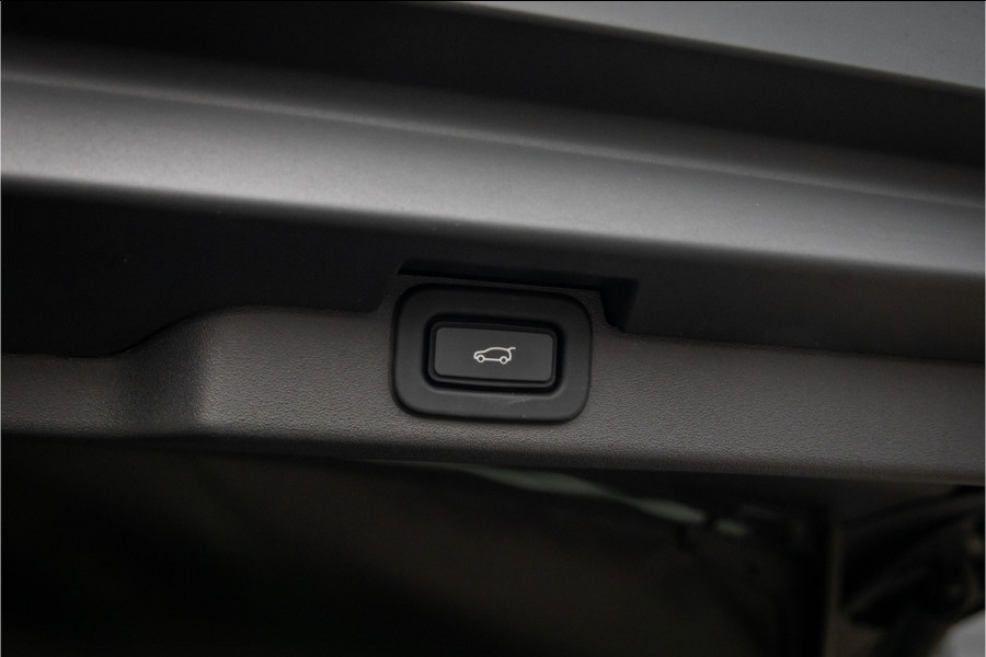 Land Rover Discovery 3.0 D300 Dynamic SE 7p. Black Pack - 21''