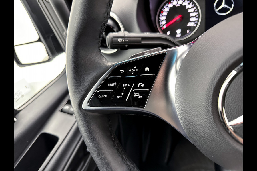 Mercedes-Benz Sprinter 319 1.9 Pro L2H1 3500kg trekhaak Distronic Navigatie Led Stoelverwarming Comfortstoel Betimmering