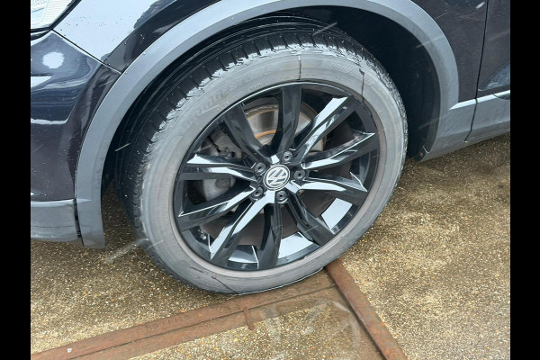 Volkswagen T-Roc 1.5 TSI Sport Business R BLACK EDITION
