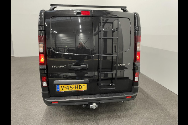 Renault Trafic 2.0 DCi 150pk T30 L2H1 Advance Navigatie Airco Lichtmetalen velgen Betimmering Trekhaak Camera Parkeer sensoren Dab