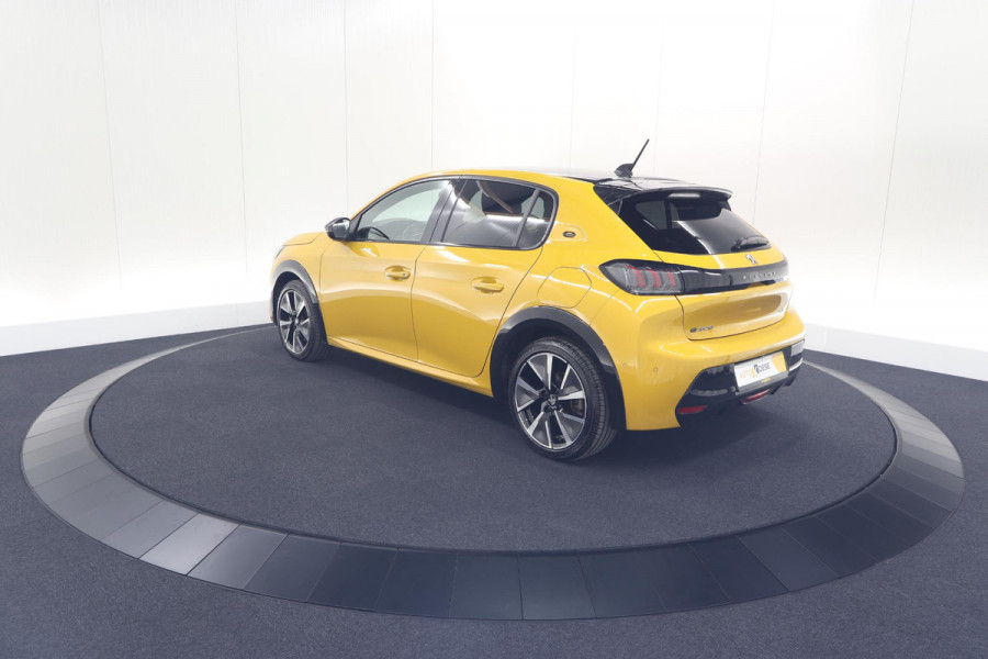 Peugeot e-208 EV GT Pack 50 kWh | Adaptieve Cruise Control | Camera | Alcantara Bekleding | Dodehoekdetectie