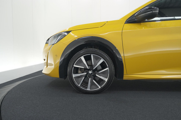 Peugeot e-208 EV GT Pack 50 kWh | Adaptieve Cruise Control | Camera | Alcantara Bekleding | Dodehoekdetectie