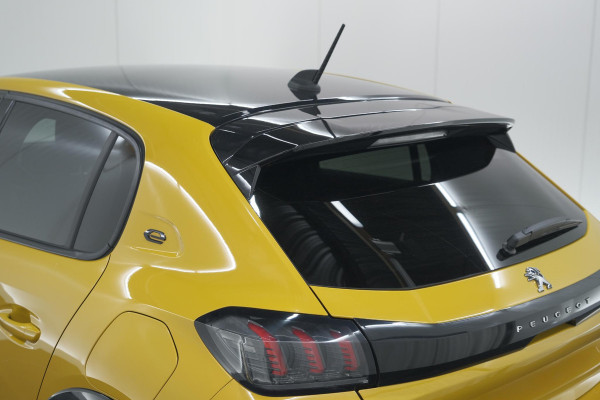 Peugeot e-208 EV GT Pack 50 kWh | Adaptieve Cruise Control | Camera | Alcantara Bekleding | Dodehoekdetectie