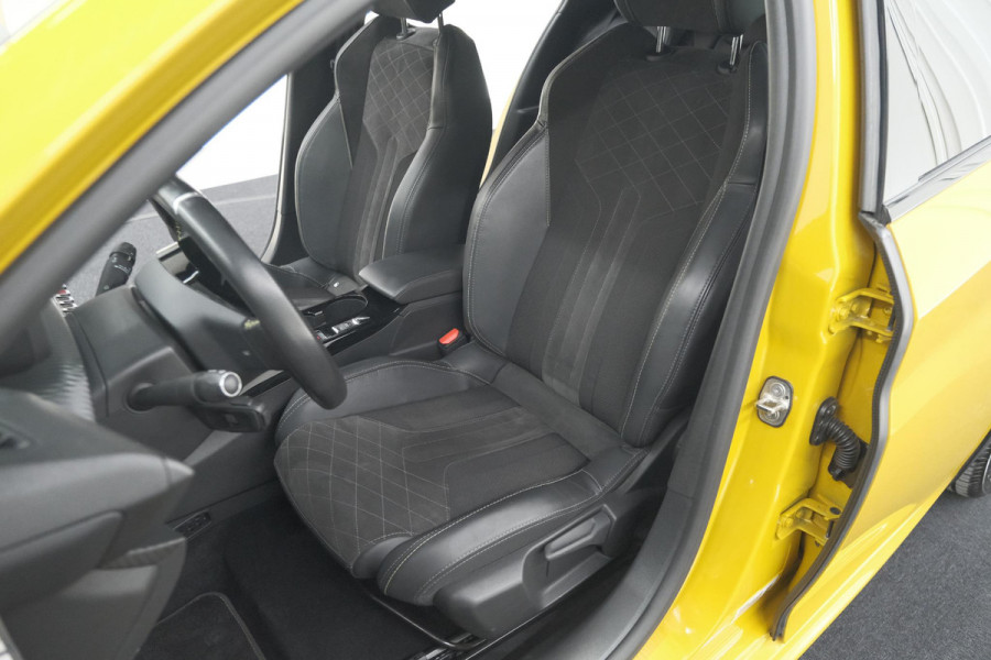 Peugeot e-208 EV GT Pack 50 kWh | Adaptieve Cruise Control | Camera | Alcantara Bekleding | Dodehoekdetectie