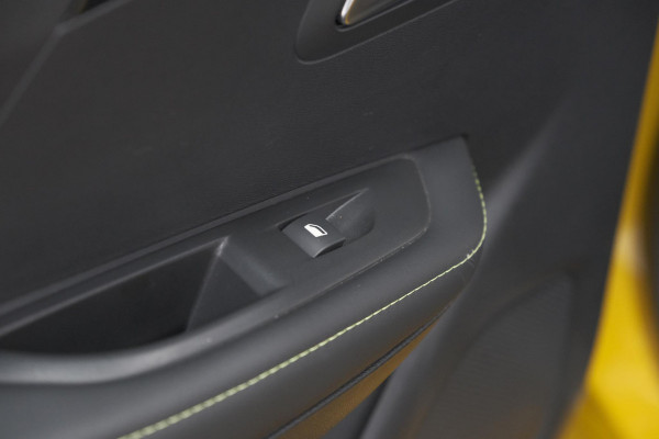 Peugeot e-208 EV GT Pack 50 kWh | Adaptieve Cruise Control | Camera | Alcantara Bekleding | Dodehoekdetectie