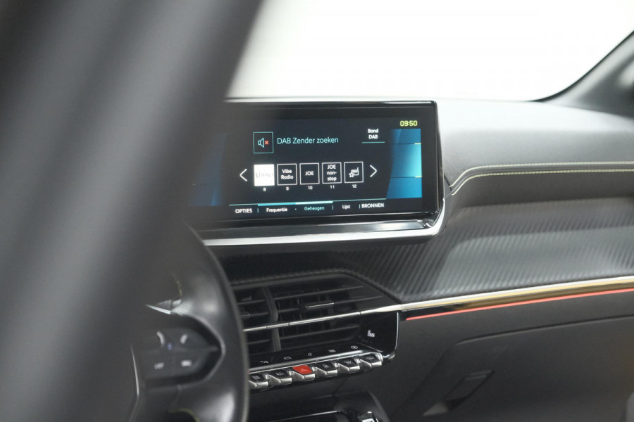 Peugeot e-208 EV GT Pack 50 kWh | Adaptieve Cruise Control | Camera | Alcantara Bekleding | Dodehoekdetectie
