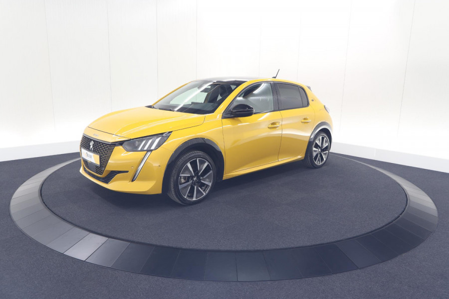 Peugeot e-208 EV GT Pack 50 kWh | Adaptieve Cruise Control | Camera | Alcantara Bekleding | Dodehoekdetectie