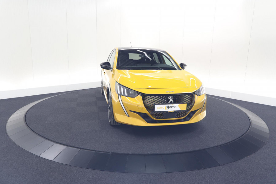 Peugeot e-208 EV GT Pack 50 kWh | Adaptieve Cruise Control | Camera | Alcantara Bekleding | Dodehoekdetectie