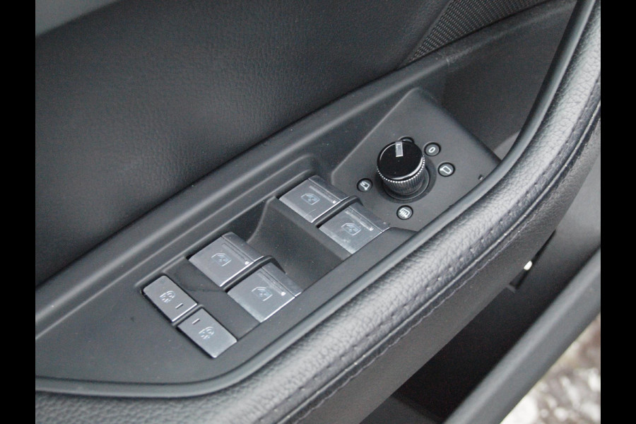 Audi e-tron 55 quattro Business edition 95 kWh | SOH 97% | Camera | Apple Carplay | Cruise Control |