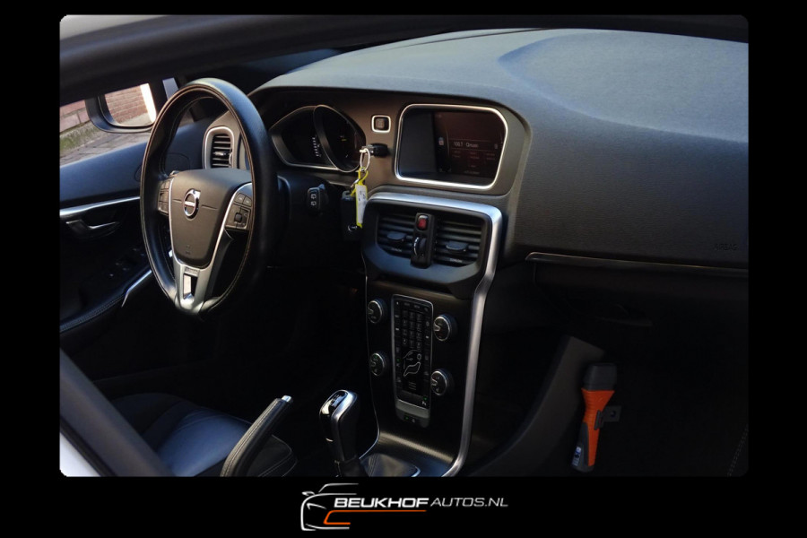 Volvo V40 2.0 D3 R-design Business Sport Leer Led Navi Pdc