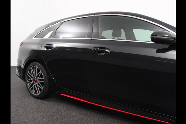 Kia ProCeed 1.6 T-GDi 204pk Automaat GT | Navigatie | Apple Carplay/Android Auto | Parkeersensoren | Camera | Adaptive Cruise Control | Stoel- en stuurverwarming | Elektrische achterklep | Keyless Entry/Start | Ledverlichting | Virtual Cockpit