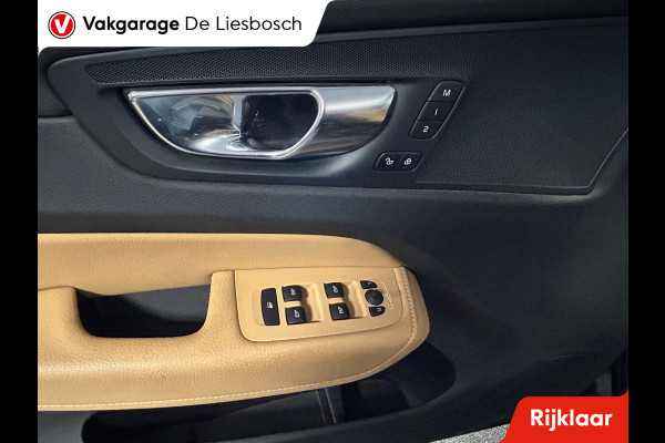 Volvo XC60 2.0 T8 Twin Engine AWD Momentum Pro Inscription /Panorama-dak / pilot assist / trekhaak / leder / Apple carplay