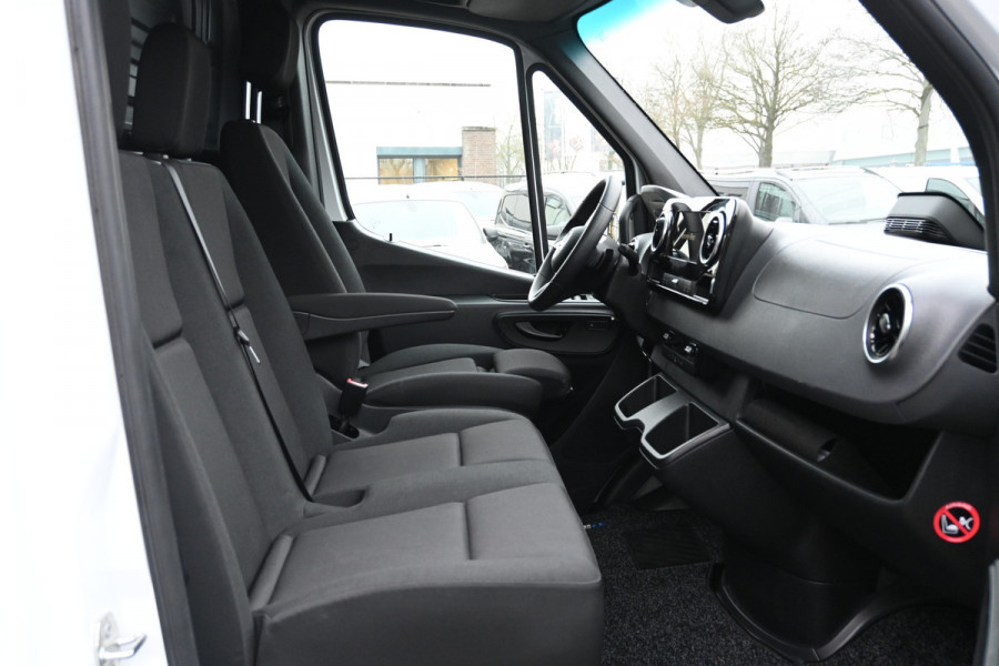 Mercedes-Benz Sprinter 317 CDI L2H2 Pro Geveerde stoel, Navigatie met camera
