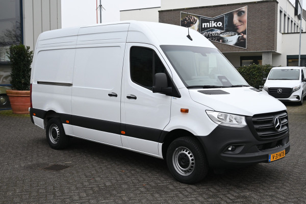 Mercedes-Benz Sprinter 317 CDI L2H2 Pro Geveerde stoel, Navigatie met camera