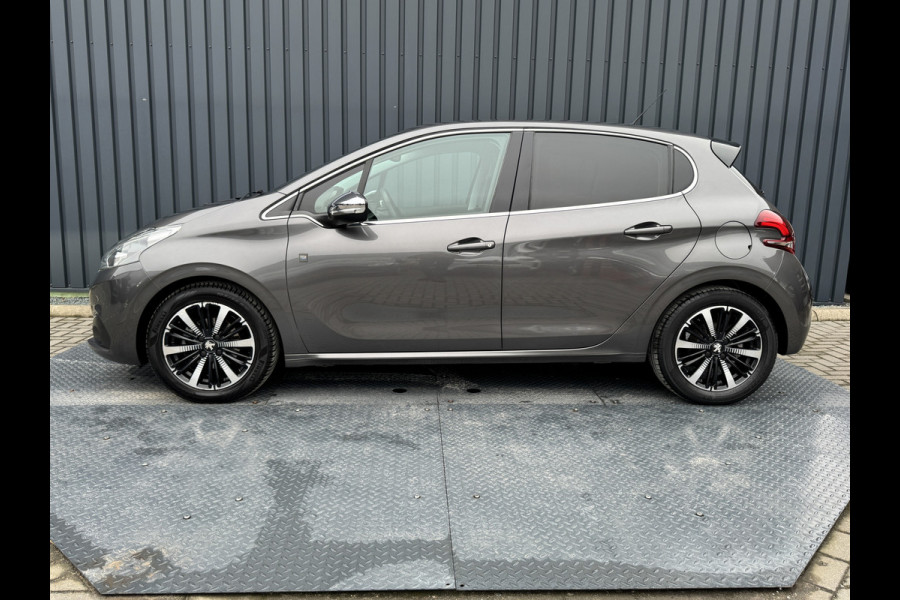 Peugeot 208 1.2 PureTech Tech Edition | Camera | Parkeersensoren V&A | Apple Carplay/ Android Auto | Prijs Rijklaar!!