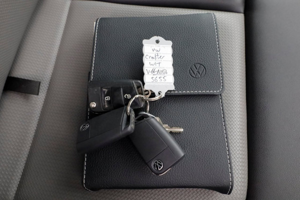 Volkswagen Crafter 35 2.0 TDI 140pk Bakwagen met laadklep en zijdeur 11-2021