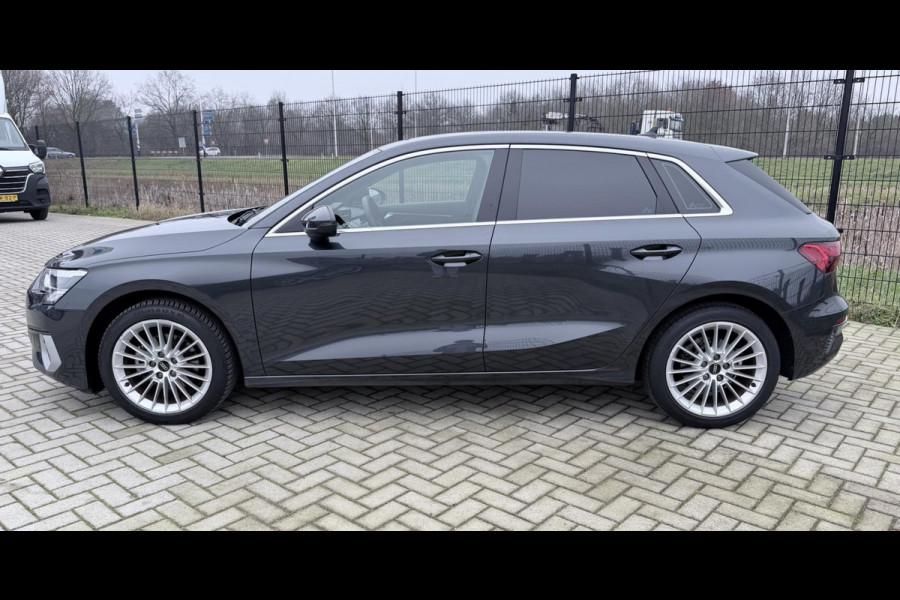 Audi A3 Sportback 30 TFSI Advanced edition | Sport Stoelen | Carplay | PDC | 1e Eigenaar