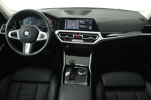 BMW 3-serie 320i High Executive Edition Automaat (PANORAMADAK, CAMERA, STOELVERWARMING, SPORTSTOELEN, DEALER ONDERHOUDEN, LEDER)