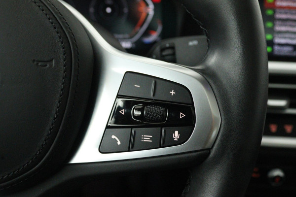 BMW 3-serie 320i High Executive Edition Automaat (PANORAMADAK, CAMERA, STOELVERWARMING, SPORTSTOELEN, DEALER ONDERHOUDEN, LEDER)