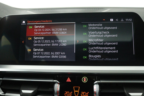 BMW 3-serie 320i High Executive Edition Automaat (PANORAMADAK, CAMERA, STOELVERWARMING, SPORTSTOELEN, DEALER ONDERHOUDEN, LEDER)