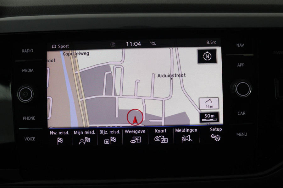 Volkswagen Polo 1.0 TSI Highline R-line (PANORAMADAK, CAMERA, VIRTUAL COCKPIT, NAVIGATIE, LED, CLIMA, PARKEERSENSOREN)