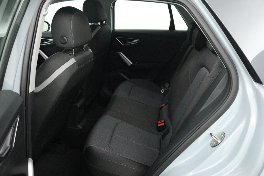 Audi Q2 30 TFSI Advanced edition (PANORAMADAK, CARPLAY, VIRTUAL COCKPIT, STOELVERWARMING, GROOT NAVI, CAMERA, 1e EIGENAAR)