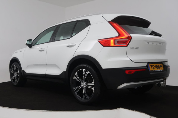 Volvo XC40 1.5 T3 Momentum (NAVIGATIE, ELEKT. WEGKLAPBARE TREKHAAK, STOELVERWARMING, CAMERA)