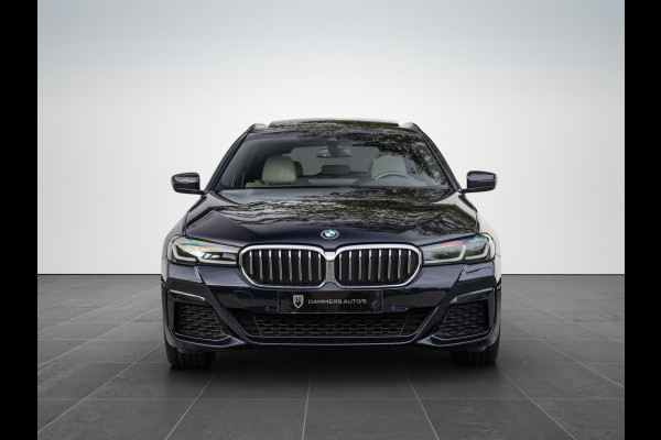 BMW 5 Serie Touring 530e xDrive Business Edition Plus Pano Comfortstoelen M-pakket