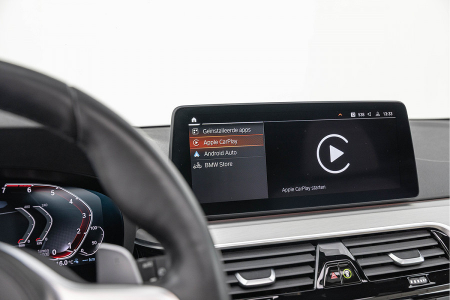 BMW 5 Serie Touring 530e xDrive Business Edition Plus Pano Comfortstoelen M-pakket