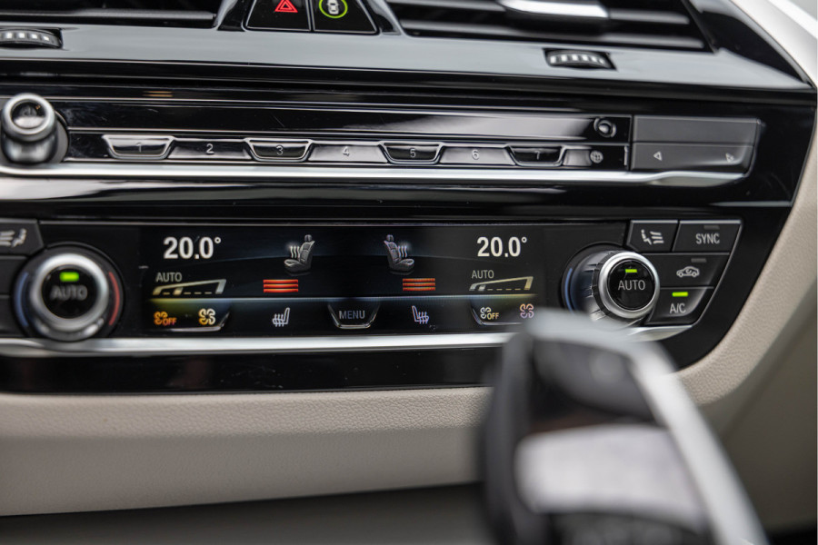 BMW 5 Serie Touring 530e xDrive Business Edition Plus Pano Comfortstoelen M-pakket