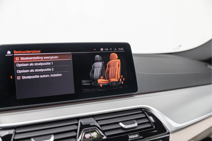 BMW 5 Serie Touring 530e xDrive Business Edition Plus Pano Comfortstoelen M-pakket