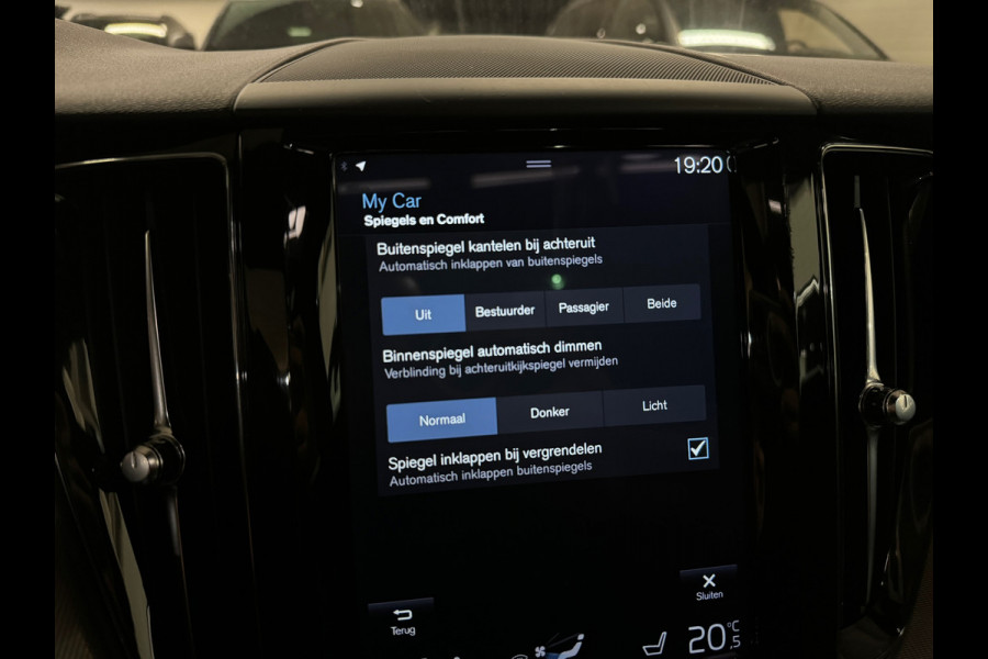 Volvo XC60 2.0 T8 Twin Engine AWD R Design Pano|Memory|Leer