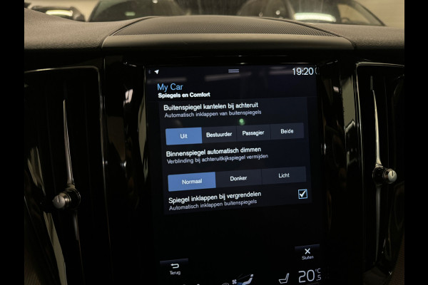 Volvo XC60 2.0 T8 Twin Engine AWD R Design Pano|Memory|Leer