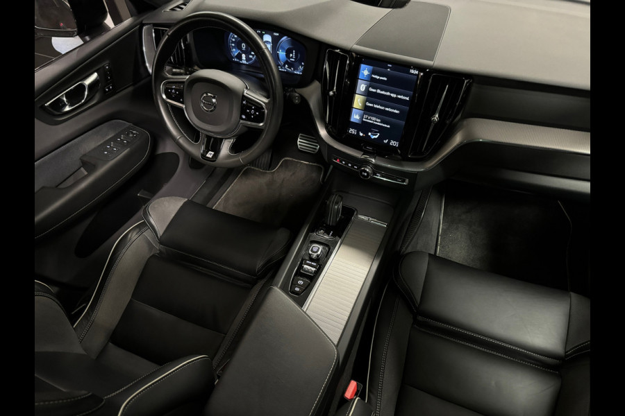 Volvo XC60 2.0 T8 Twin Engine AWD R Design Pano|Memory|Leer