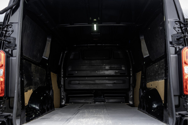 Opel Vivaro 2.0 Diesel 145PK L3H1 | Camera | Automaat | Led | Carplay | Trekhaak | schuifdeur R+L | Cruise | Airco