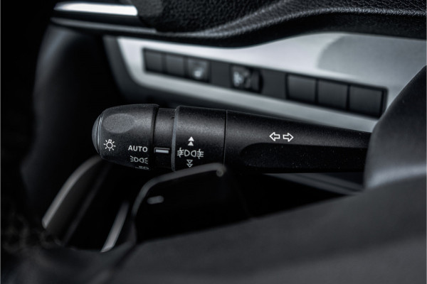 Opel Vivaro 2.0 Diesel 145PK L3H1 | Camera | Automaat | Led | Carplay | Trekhaak | schuifdeur R+L | Cruise | Airco