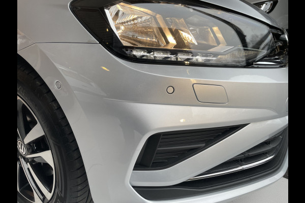 Volkswagen Golf Sportsvan 1.5 TSI ACT Comfortline Airco - Cruise control - Navigatiesysteem - Parkeersensoren voor en achter - Trekhaak - Voorstoelen verwarmd - Licht metalen velgen 16 inch - Radio - Start/stop systeem - Stuur leder - Stuur