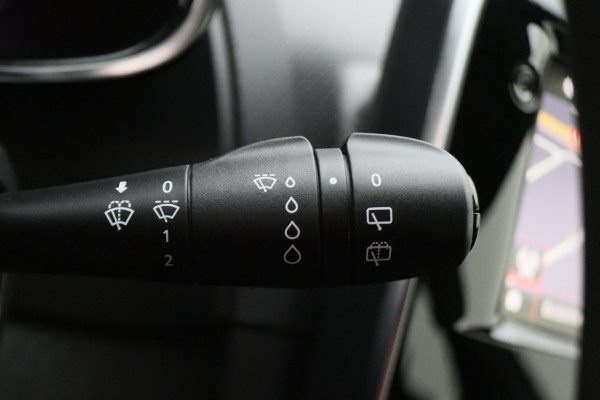 Renault Clio Estate 0.9 TCe Zen Airco, Cruise, Apple Carplay, BASS Sound, Navigatie, Bluetooth, DAB